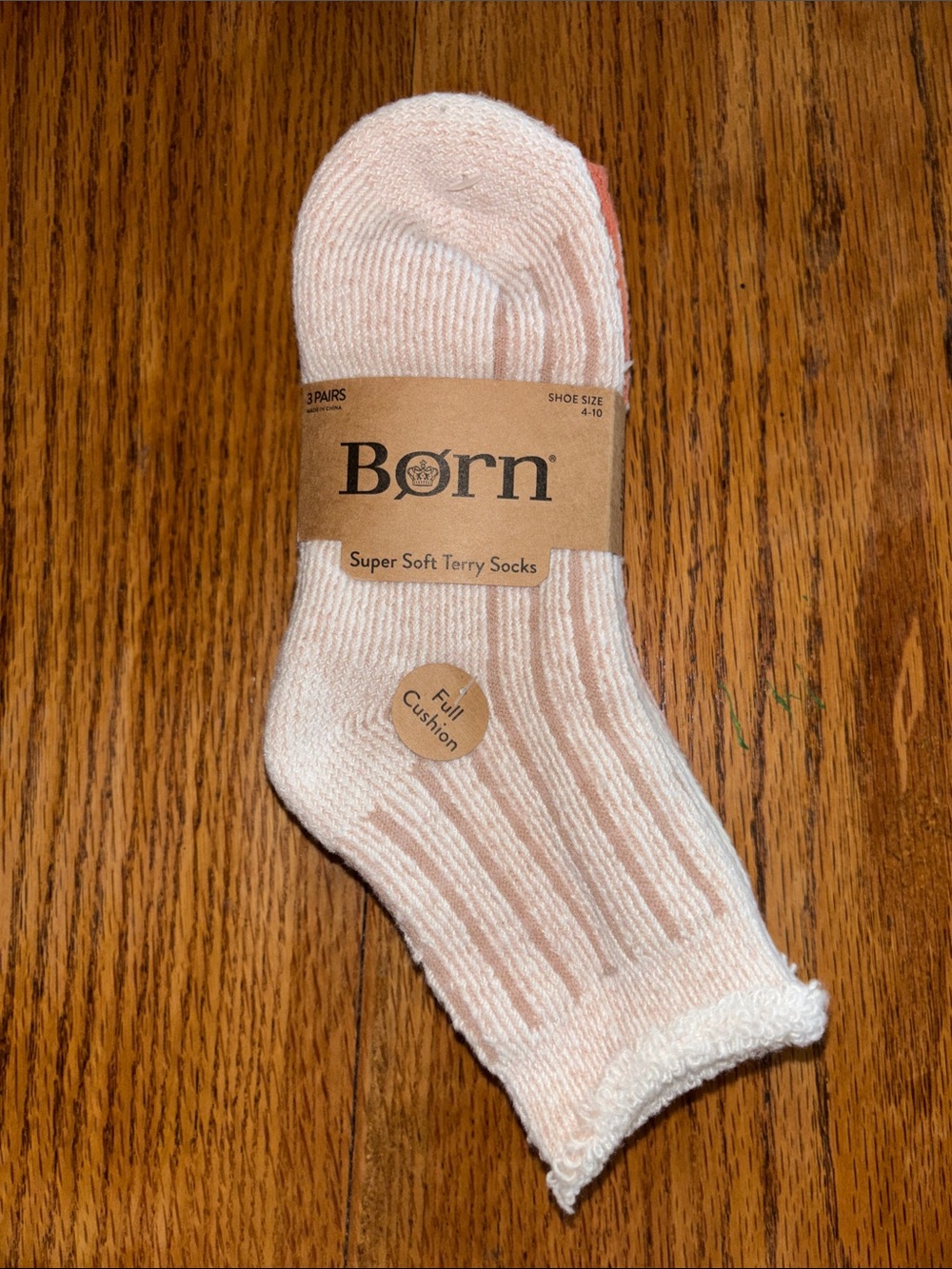 NWT Born Super Soft Terry Sock Womens Size 4-10